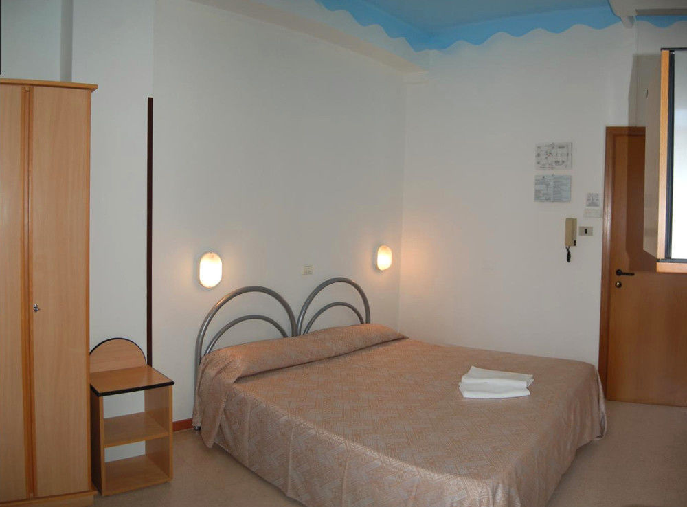 Edelweiss Hotel Fano Esterno foto