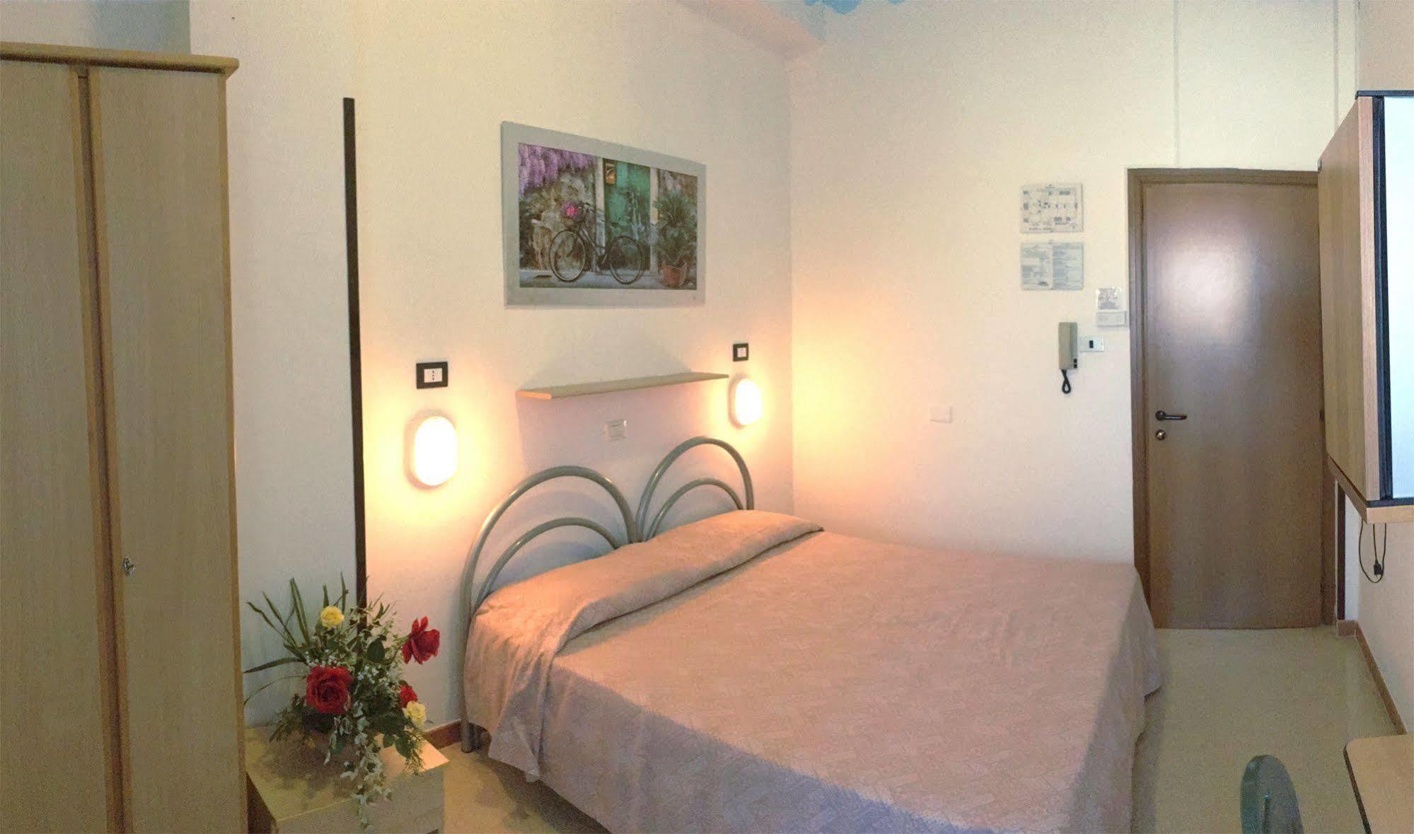 Edelweiss Hotel Fano Esterno foto